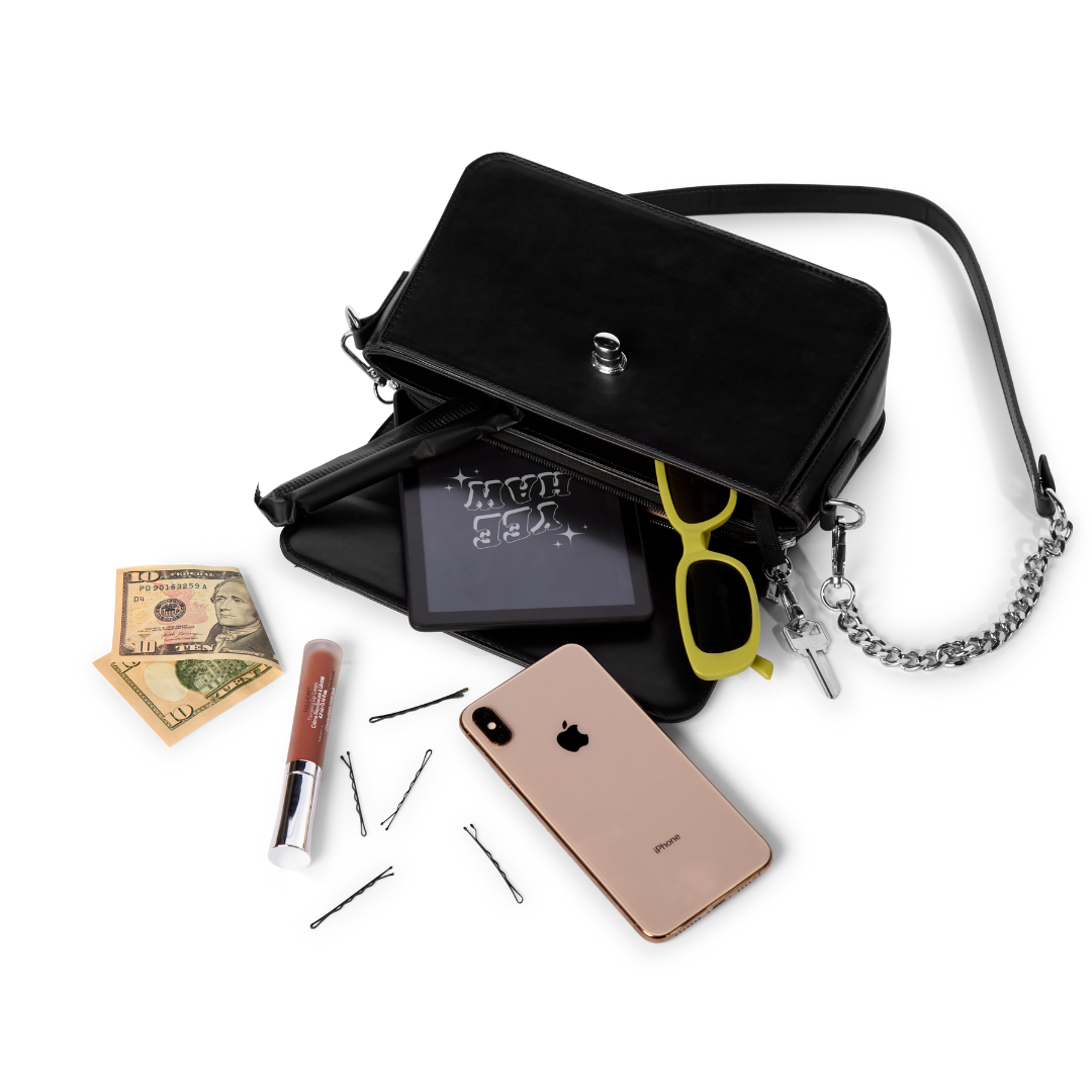 The Luxe eReader Purse