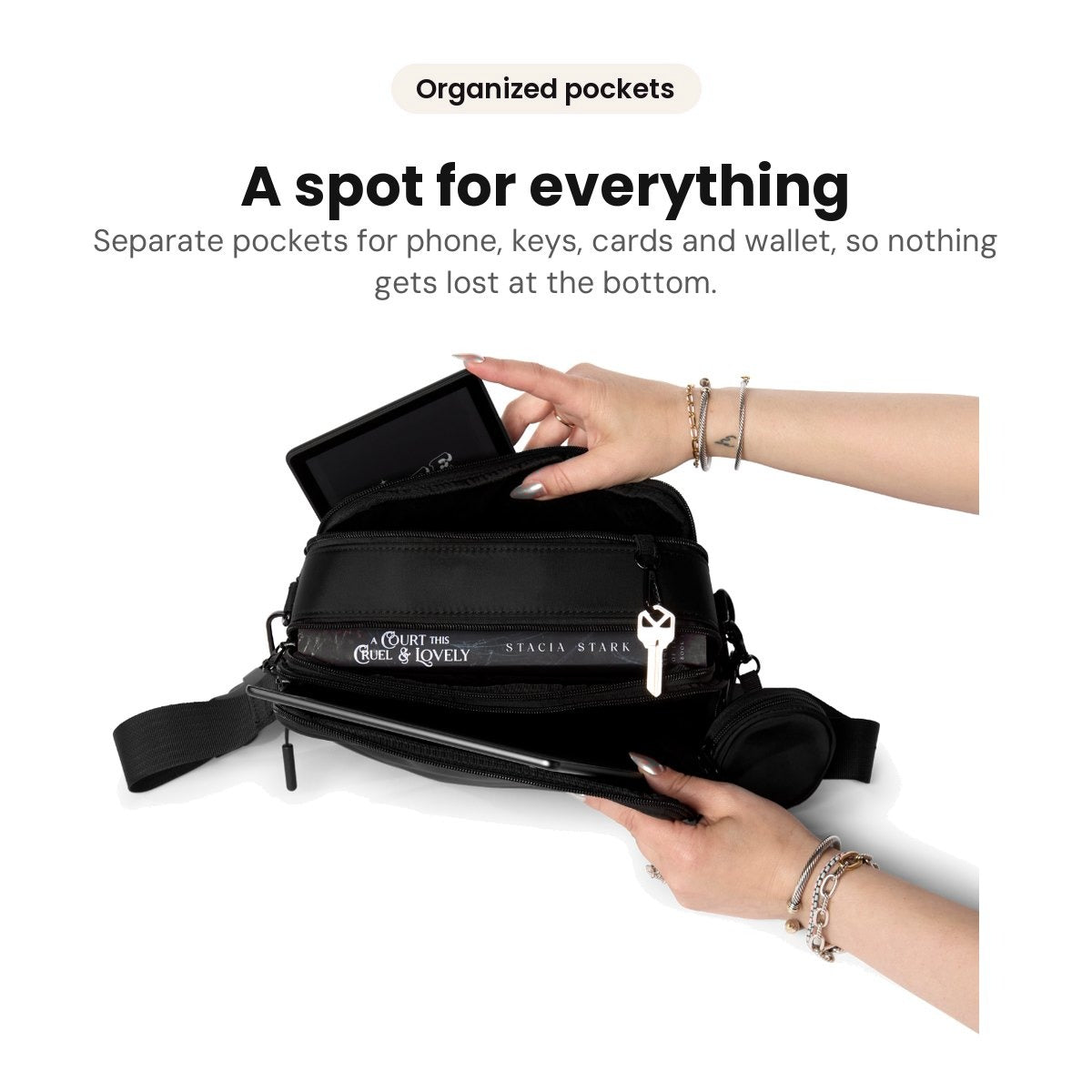 Hello Clio Triple Scoop: Organized pockets so nothing gets lost